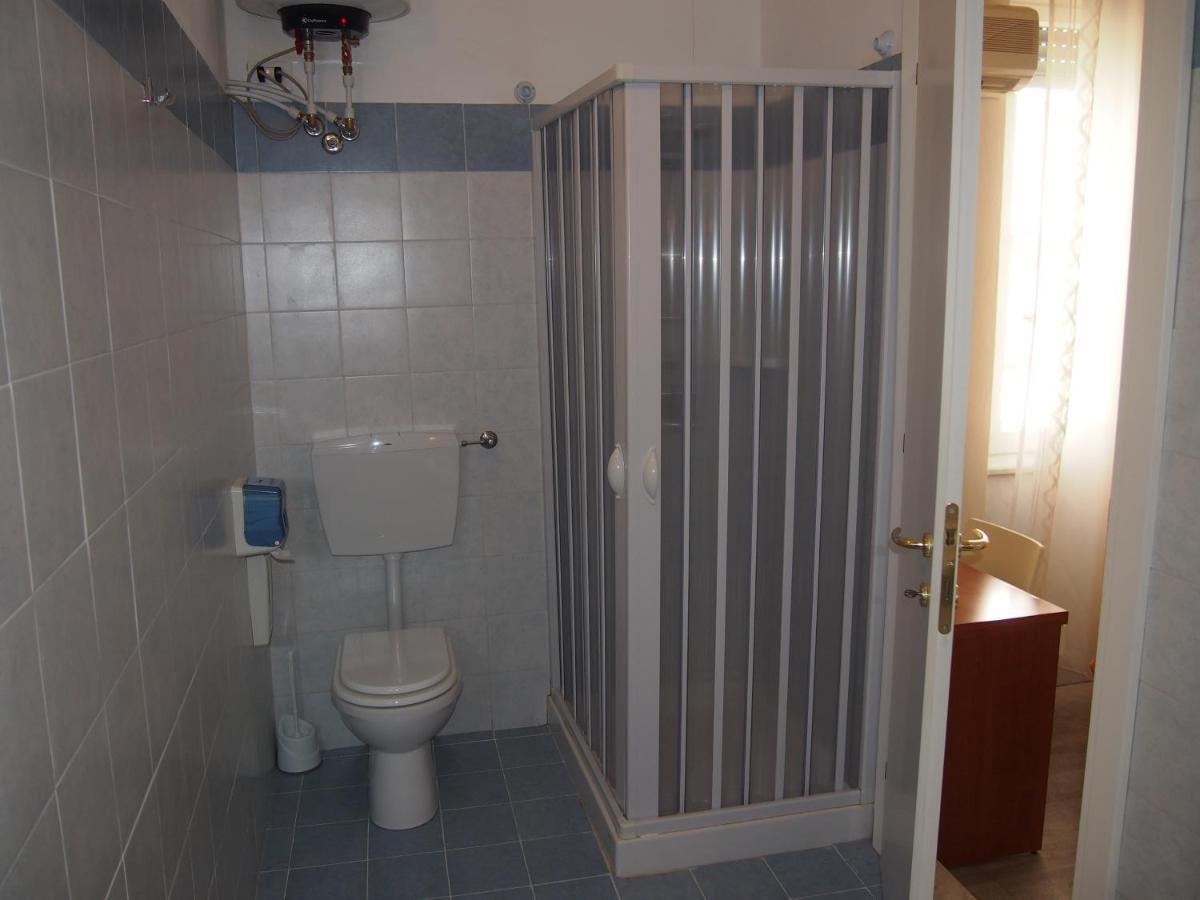 Affittacamere La Spezia Inn Esterno foto